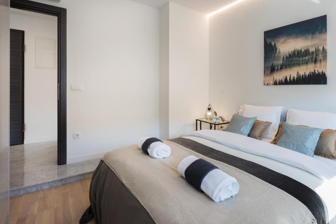 Design 2Bdr Apartment Near City Center Zagreb Bagian luar foto