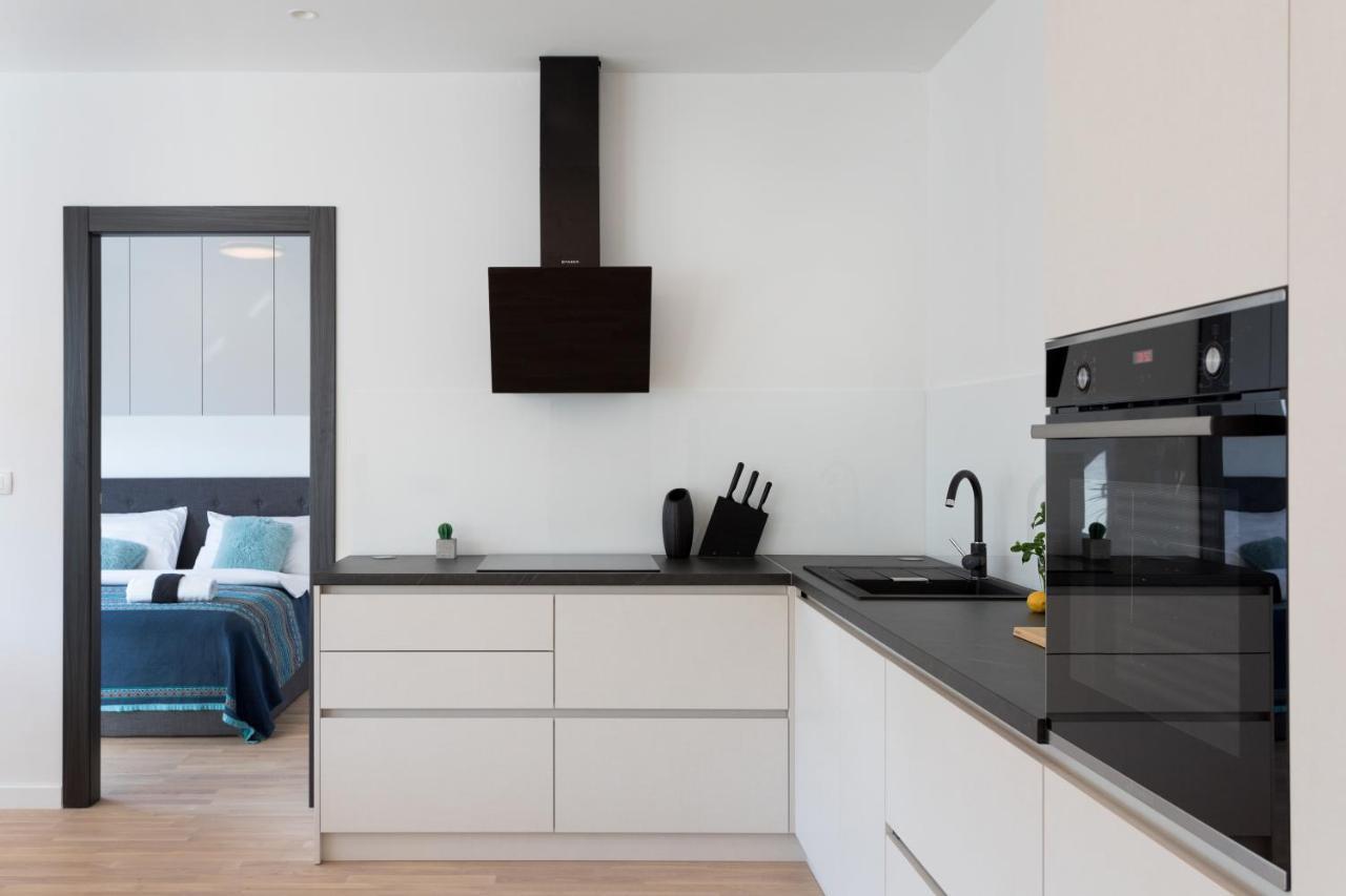 Design 2Bdr Apartment Near City Center Zagreb Bagian luar foto