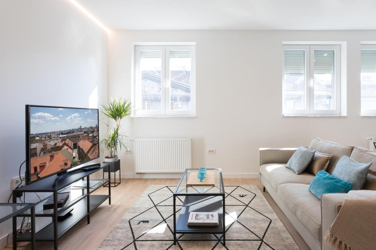 Design 2Bdr Apartment Near City Center Zagreb Bagian luar foto