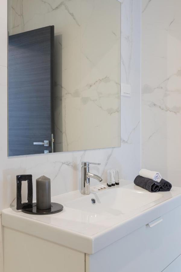 Design 2Bdr Apartment Near City Center Zagreb Bagian luar foto