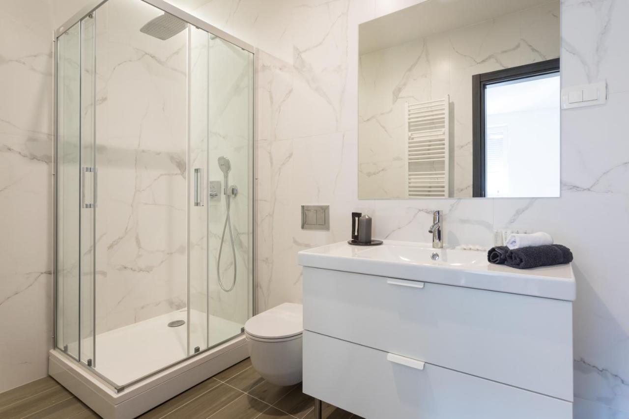 Design 2Bdr Apartment Near City Center Zagreb Bagian luar foto